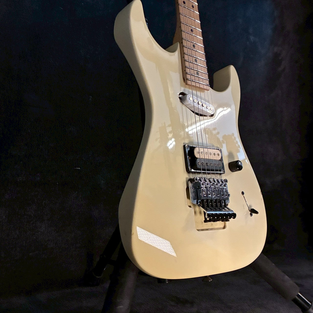 Charvel DK070 white mod多数【3.46kg】