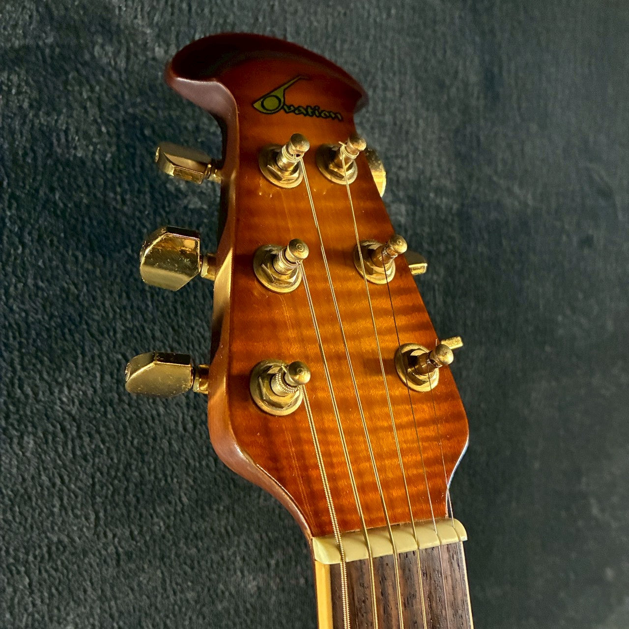 Ovation Celebrity Deluxe CC257 Sun Burst 1994年製 【2.41㎏】