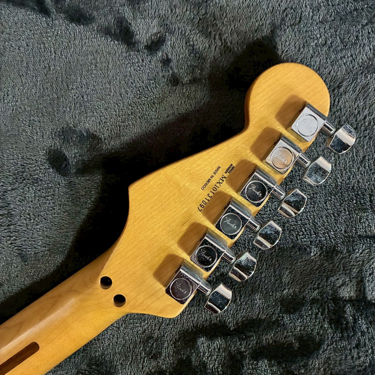 Fender Mexico Standard Stratocaster with locking tremolo 2010年製 【USED】【3.82kg】