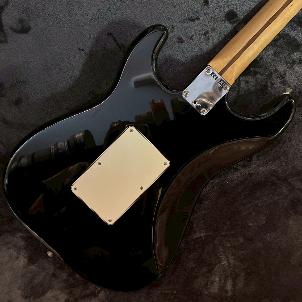 Fender Mexico Standard Stratocaster with locking tremolo 2010年製 【USED】【3.82kg】