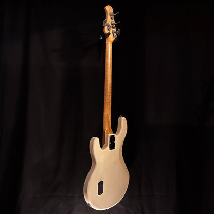 MUSIC MAN StingRay EX 日本製 / 4.47kg【下取りで最大15%OFF】【甲府店】