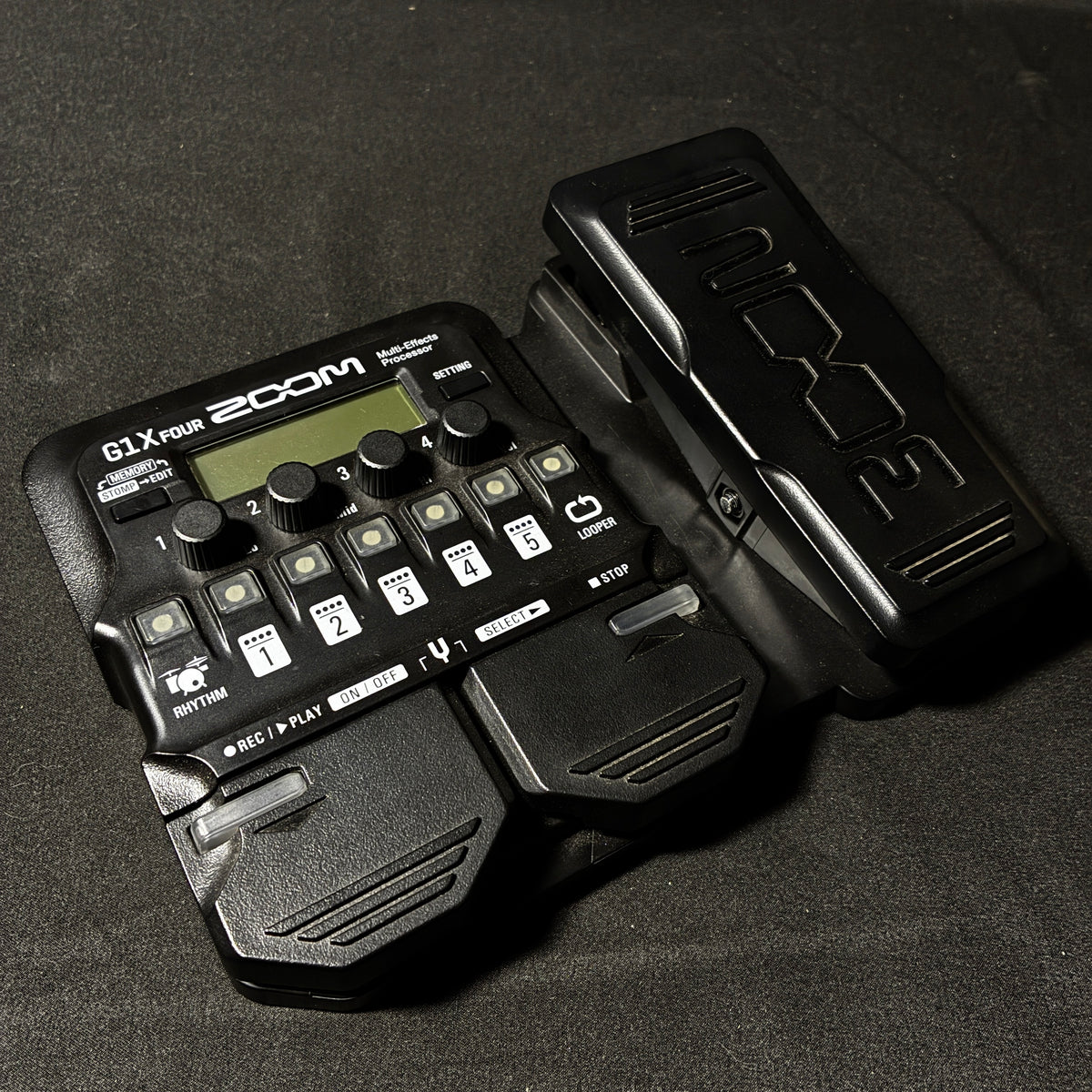 ZOOM G1X FOUR / Guitar Multi Effects Processor 【甲府店】