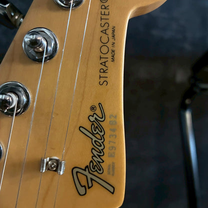 Fender Japan ST-33 ivory E serial【3.69kg】