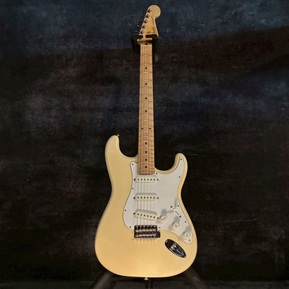 Fender Japan ST-33 ivory E serial【3.69kg】