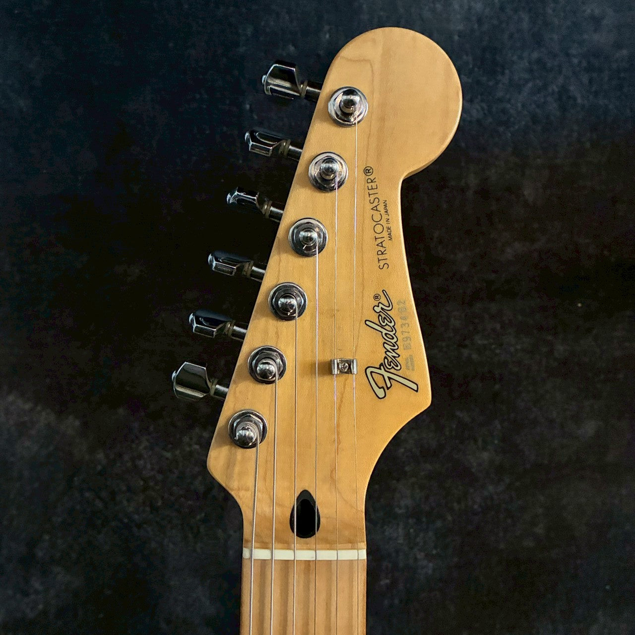 Fender Japan ST-33 ivory E serial【3.69kg】