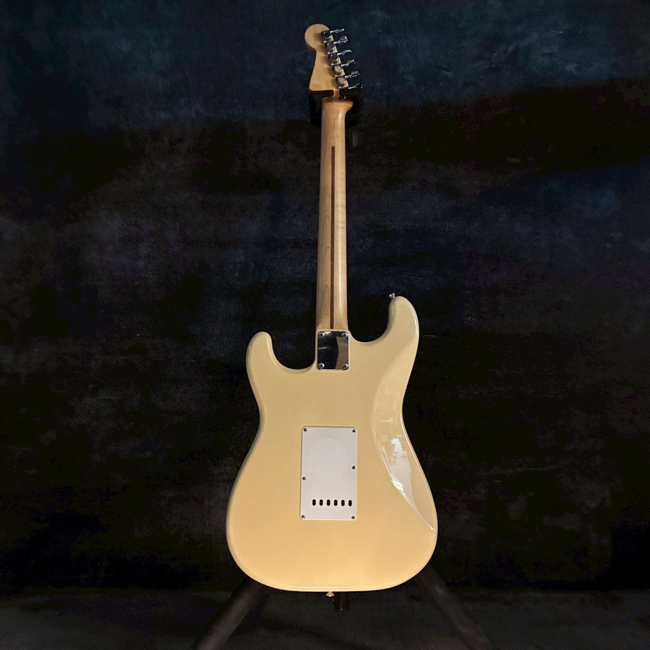 Fender Japan ST-33 ivory E serial【3.69kg】