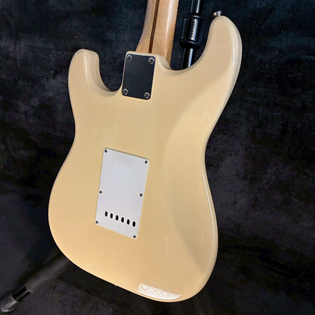 Fender Japan ST-33 ivory E serial【3.69kg】