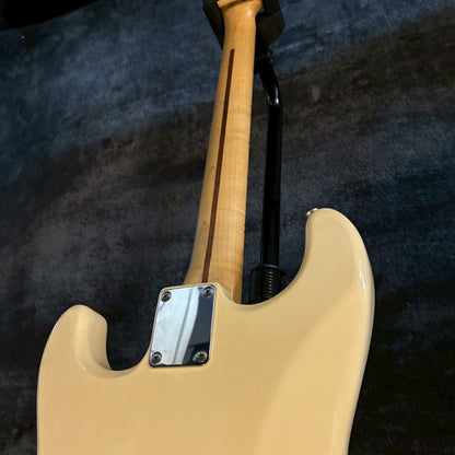 Fender Japan ST-33 ivory E serial【3.69kg】