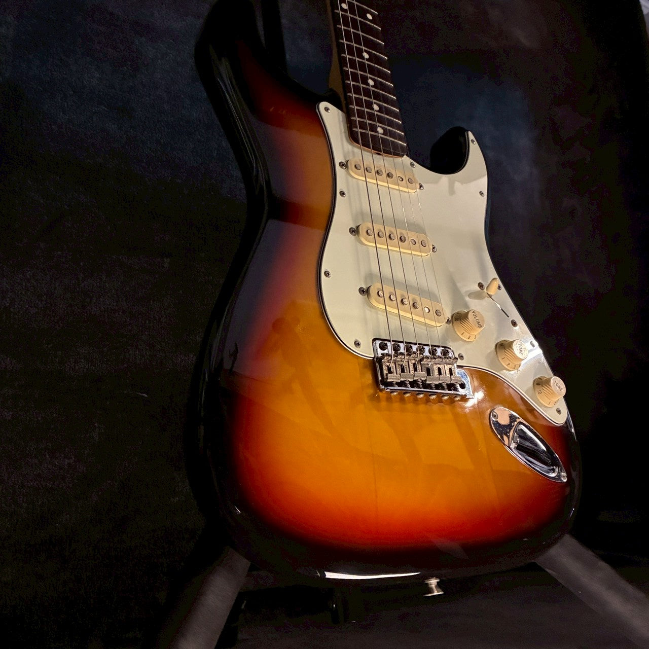 Fender Japan ST62 3tone Sunburst JD serial 2012【3.24kg】