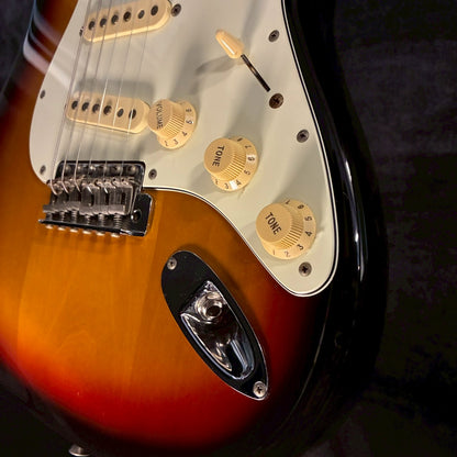 Fender Japan ST62 3tone Sunburst JD serial 2012【3.24kg】