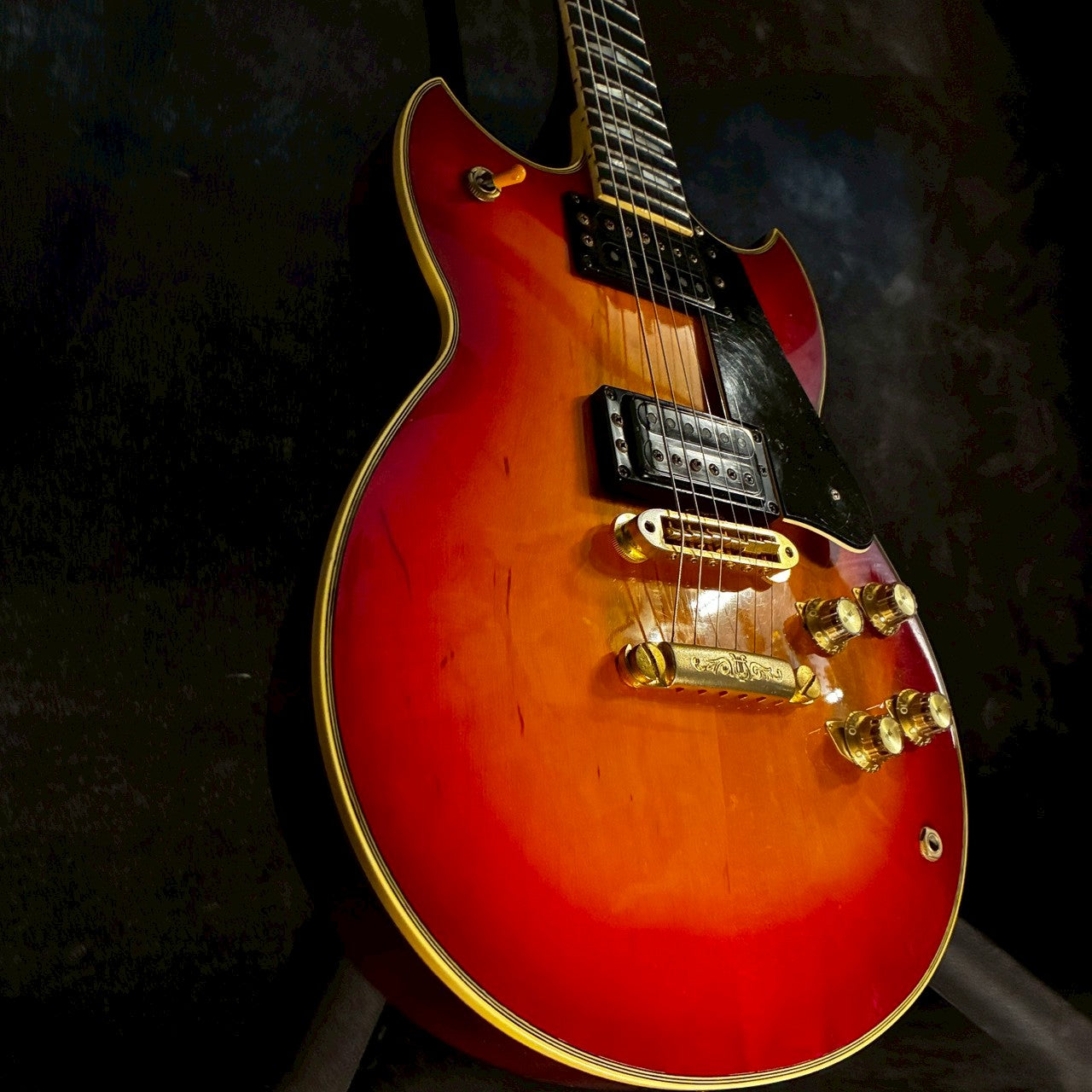 YAMAHA SG1000 Cherry Sunburst 1984【4.49kg】