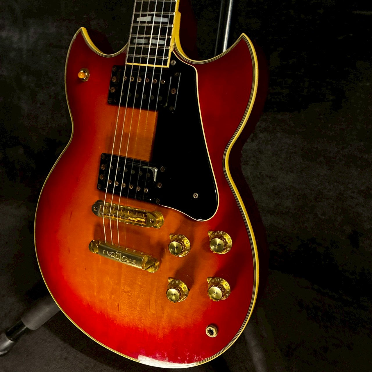 YAMAHA SG1000 Cherry Sunburst 1984【4.49kg】