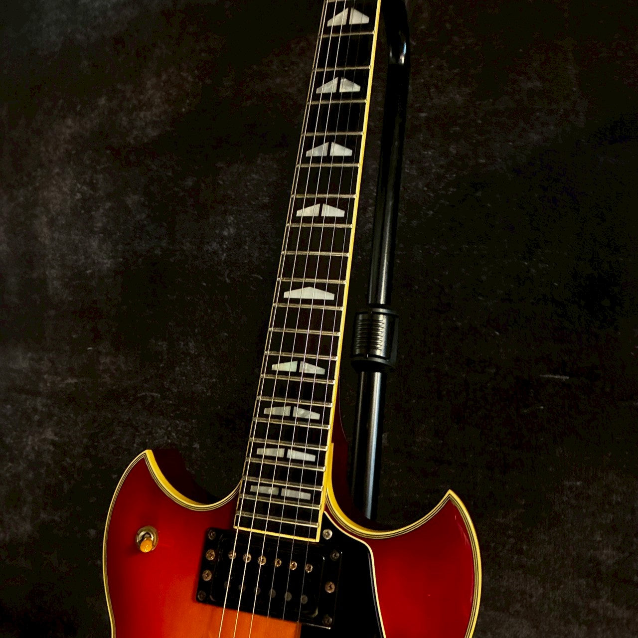 YAMAHA SG1000 Cherry Sunburst 1984【4.49kg】