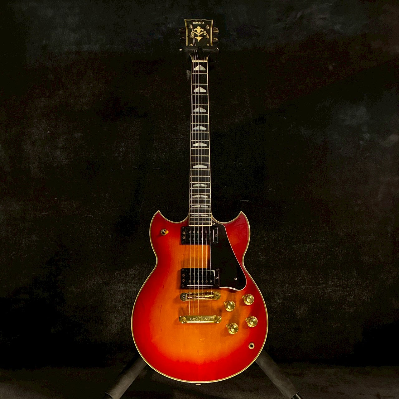 YAMAHA SG1000 Cherry Sunburst 1984【4.49kg】