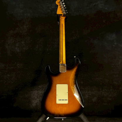Fender Japan ST-57 2tone Sunburst Alder body【3.72kg】