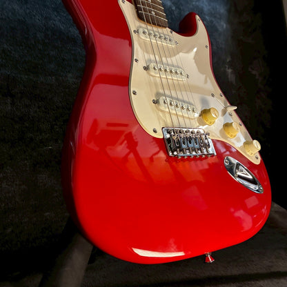 Squier Bullet Strat Red【3.31kg】