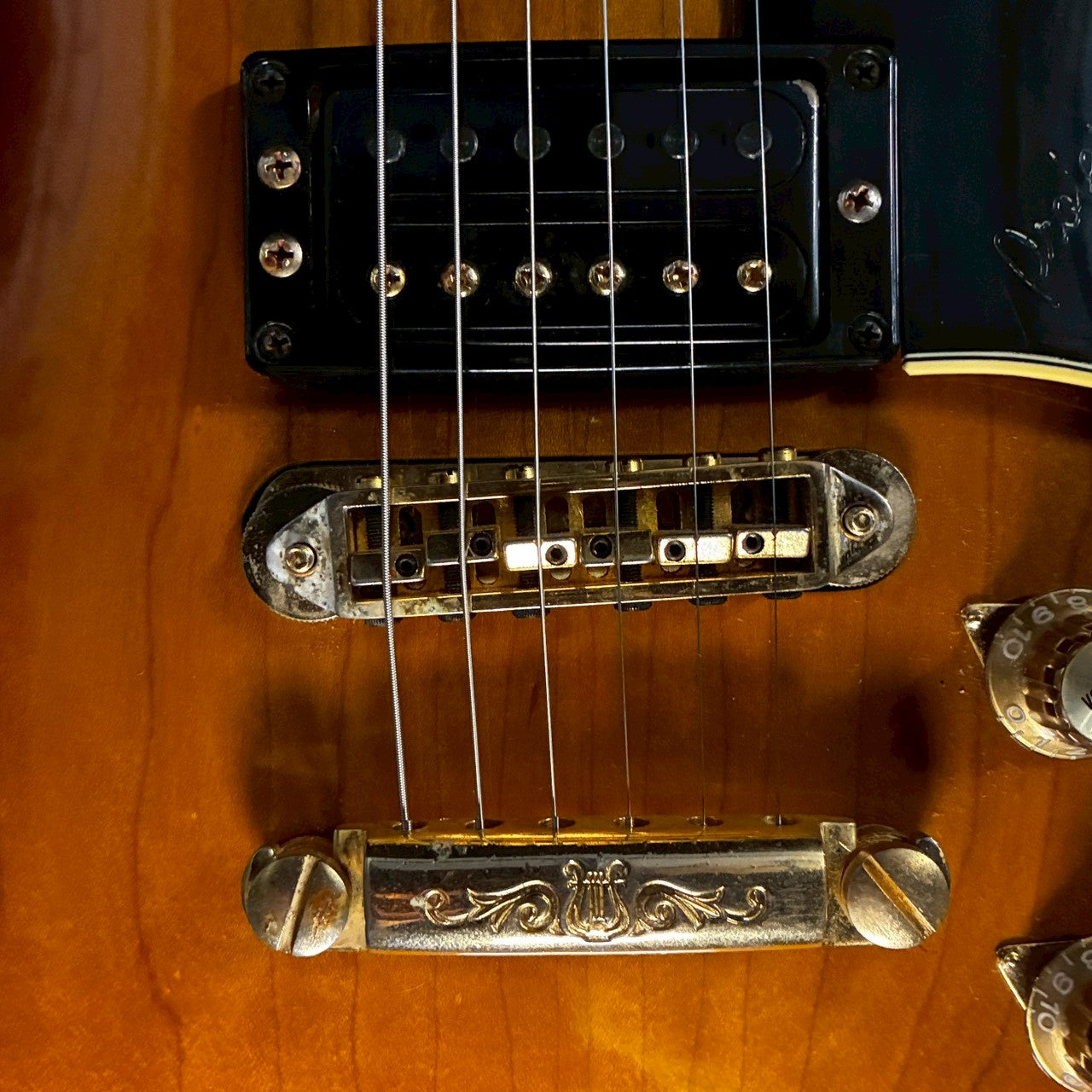 YAMAHA SG2000 Sunburst【4.94kg】