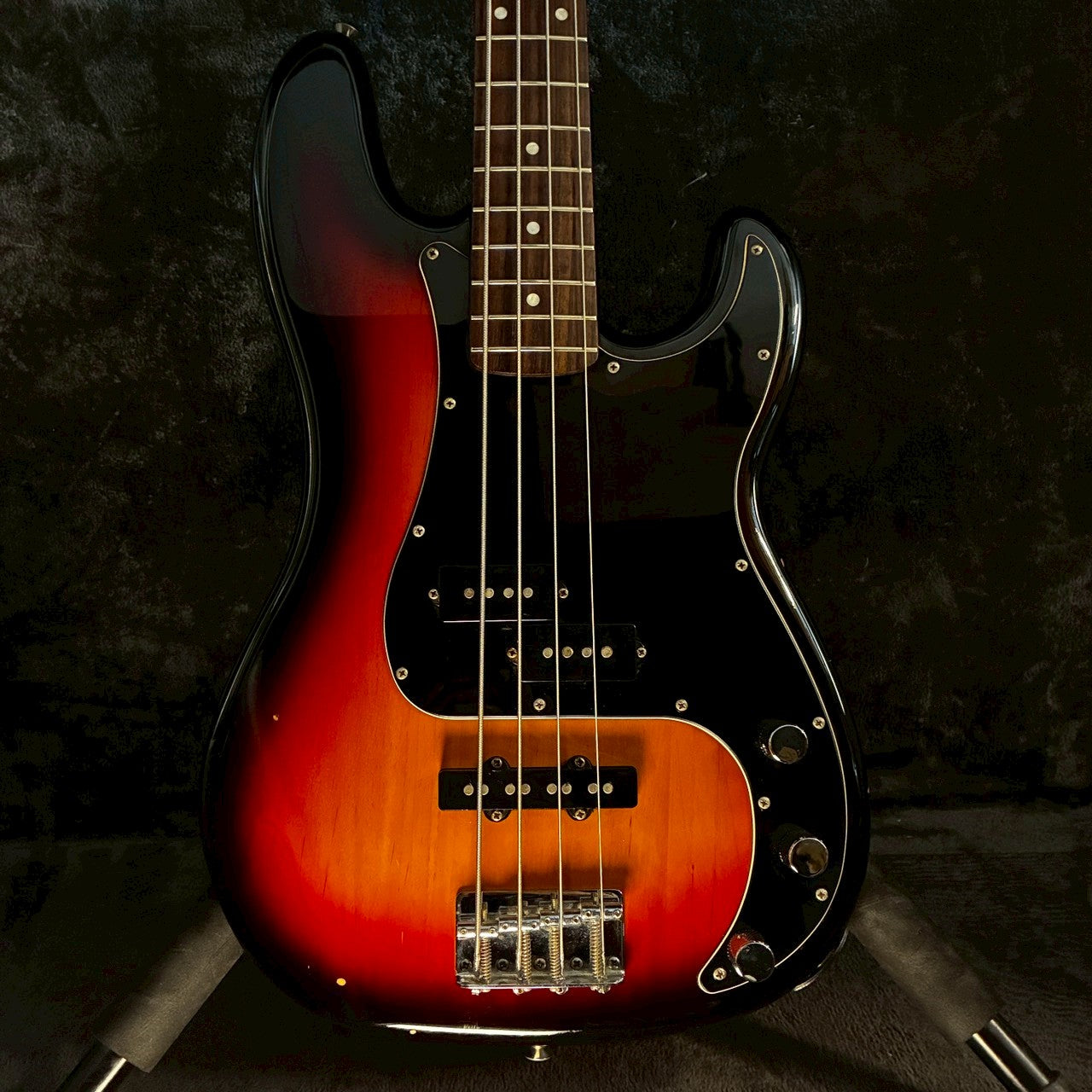 Squier Affinity Series Precision Bass PJ 3Tone Sunburst 2001年製【3.96㎏】