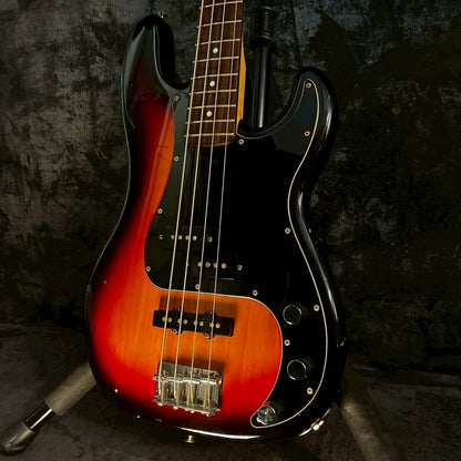 Squier Affinity Series Precision Bass PJ 3Tone Sunburst 2001年製【3.96㎏】