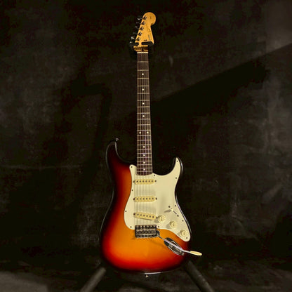 Squier by Fender Silver Series SST-33 Stratocaster Made in Japan Lシリアル【3.81kg】