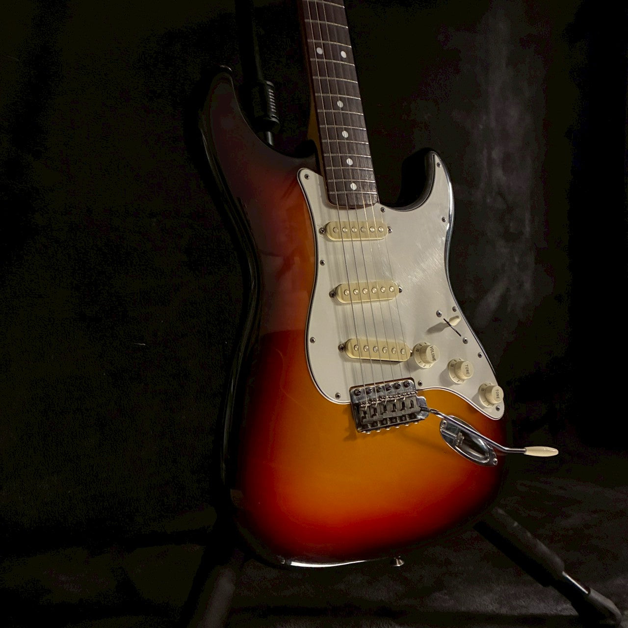 Squier by Fender Silver Series SST-33 Stratocaster Made in Japan Lシリアル【3.81kg】