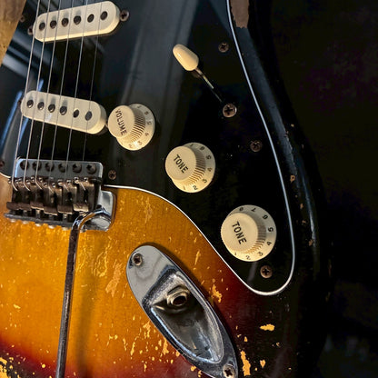 Fender 1964 Stratocaster Sunburst 『2APR 64B』