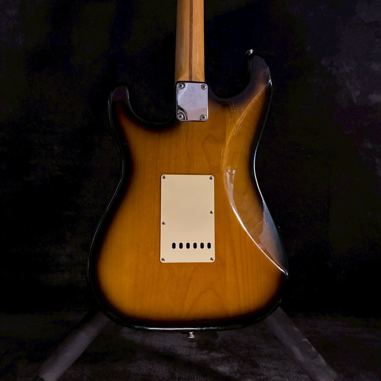 Fender japan ST-57 2TS Oシリアル 97-00年製【3.48kg】