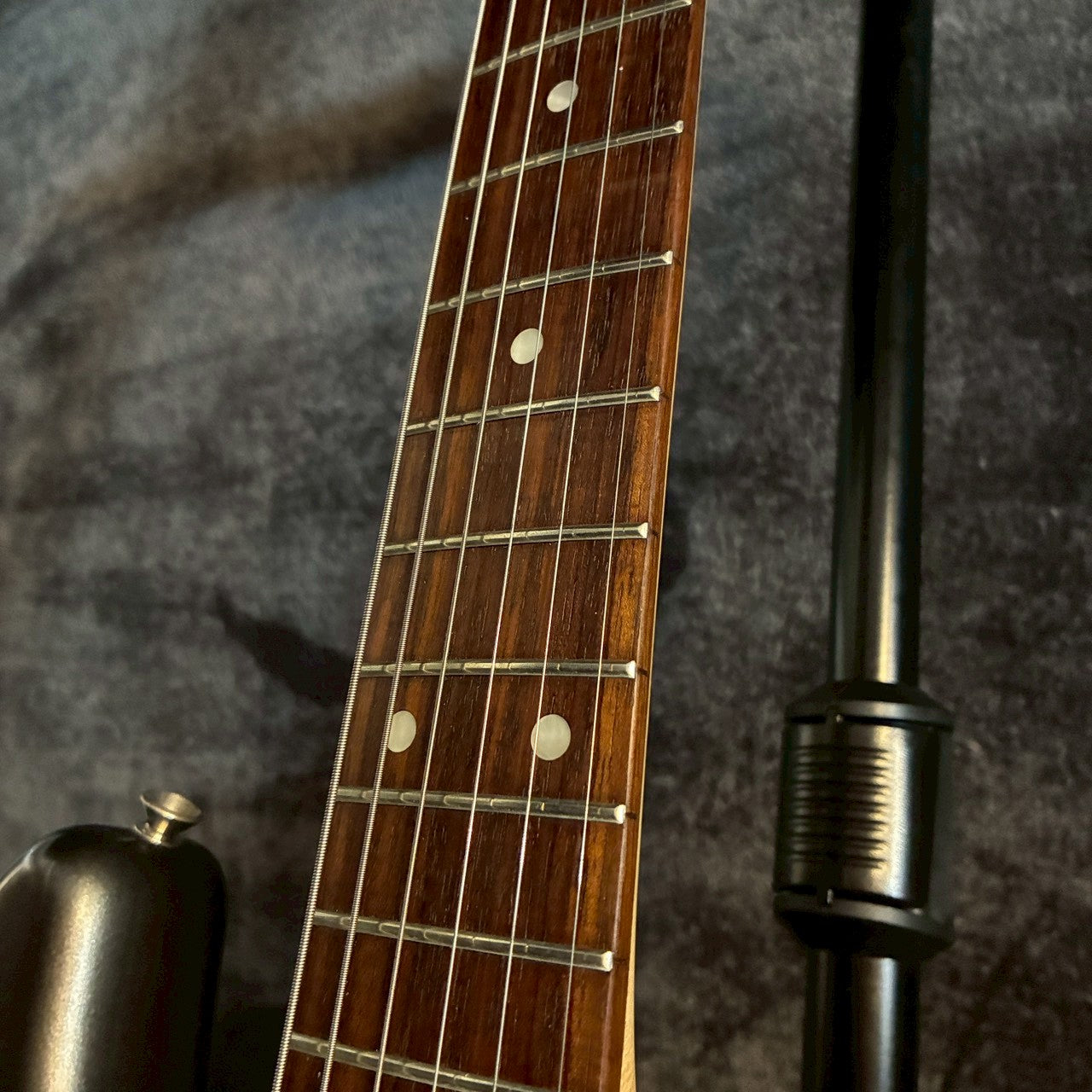 Squier Affinity Series Stratocaster HH Charcoal Frost Metallic 【3.68kg】