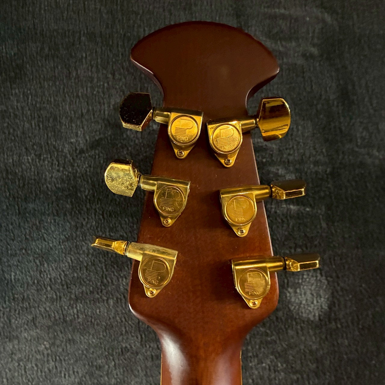 Ovation Celebrity Deluxe CC257 Sun Burst 1994年製 【2.41㎏】