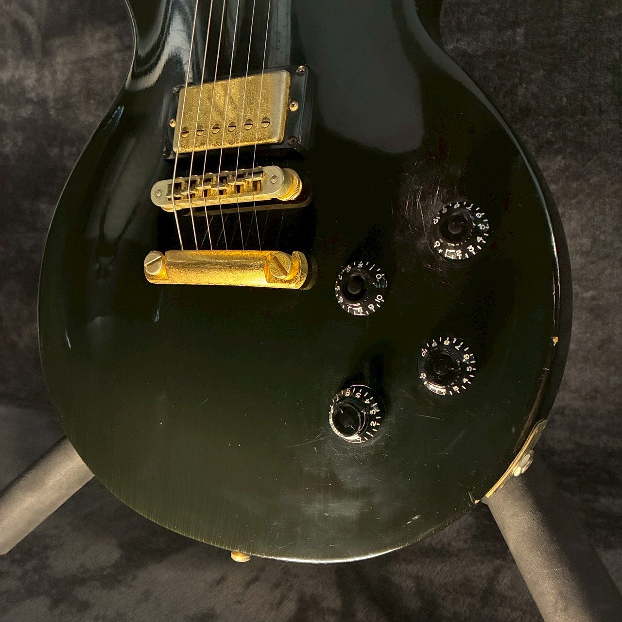 Gibson Les Paul Studio Ebony Gold 2000年製 【3.79㎏】