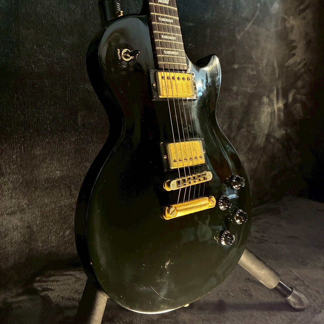 Gibson Les Paul Studio Ebony Gold 2000年製 【3.79㎏】