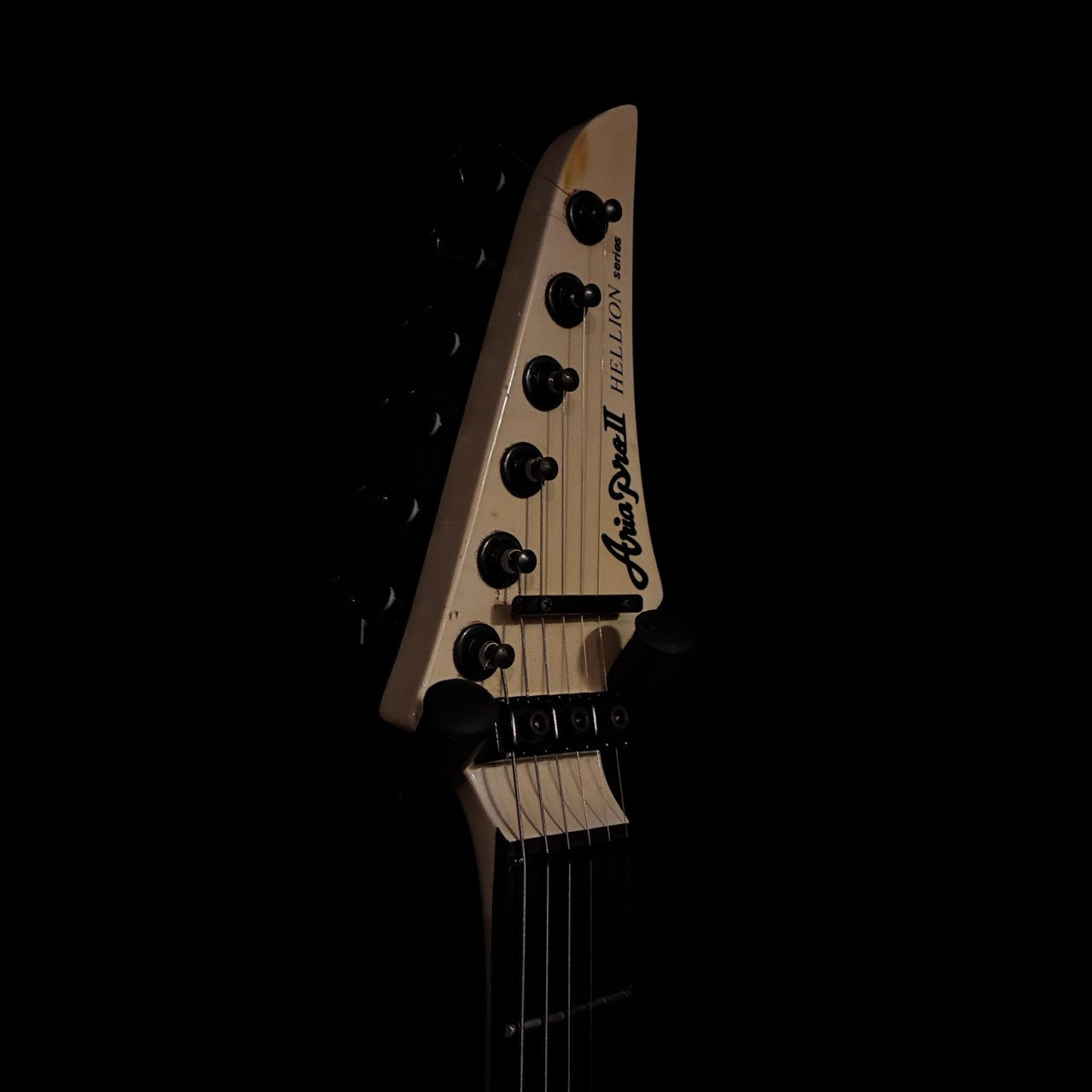 Aria Pro II Hellion Series 45-2 Ivory 【3.69㎏】
