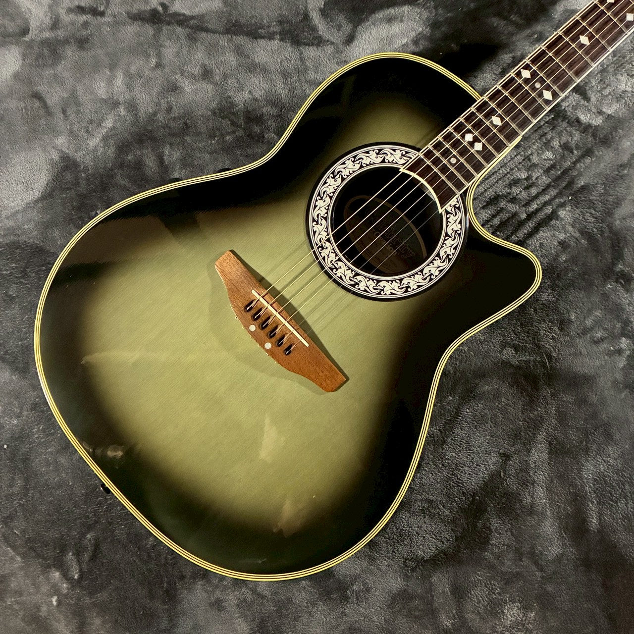 Celebrity by Ovation CC57  Gray Black Sunburst【2.21kg】【USED】