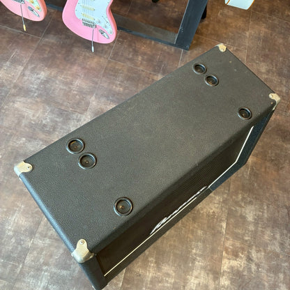 Ampeg V-412 TV
