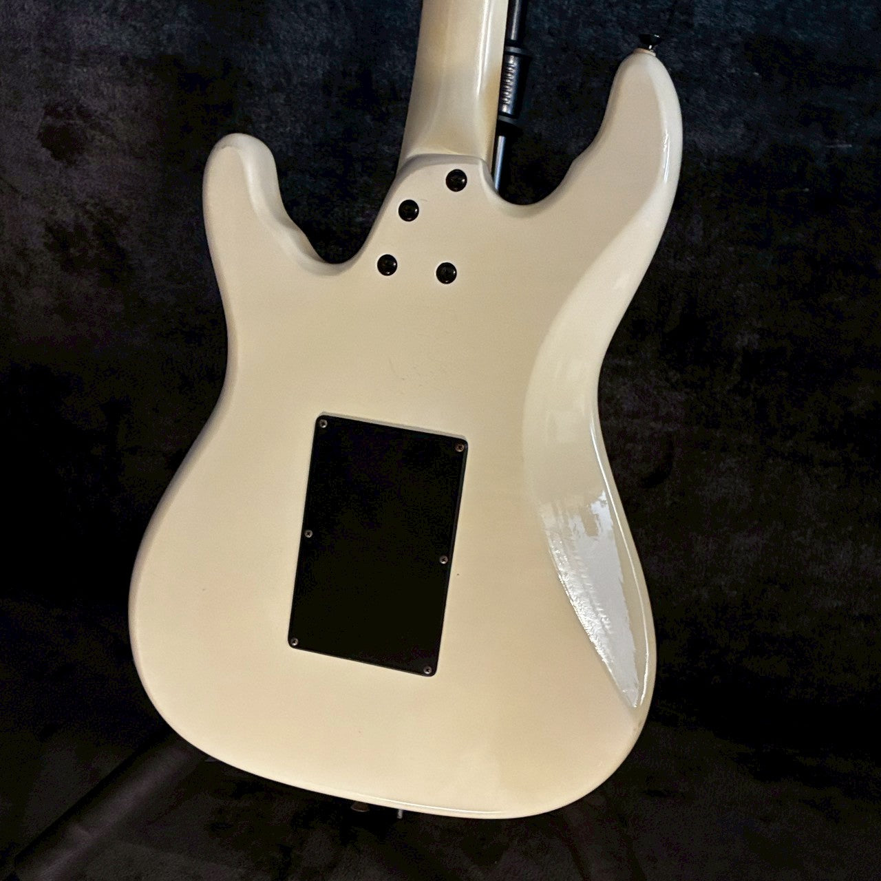 Aria Pro II Hellion Series 45-2 Ivory 【3.69㎏】