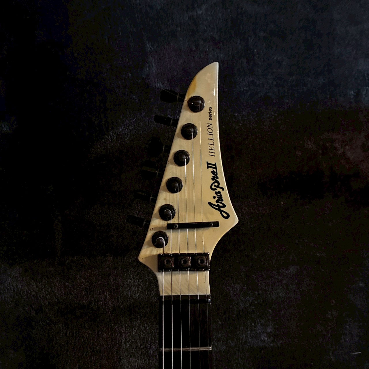 Aria Pro II Hellion Series 45-2 Ivory 【3.69㎏】