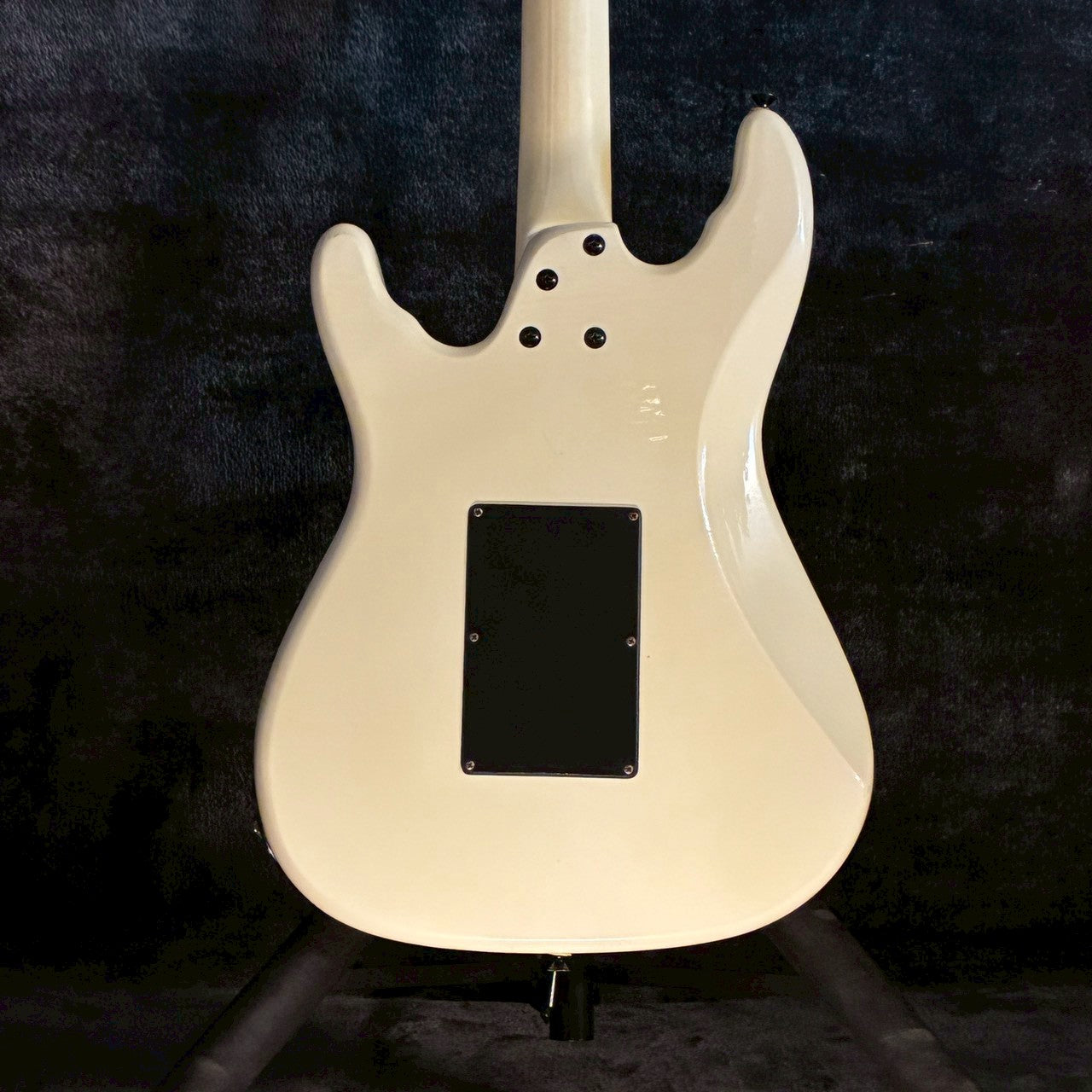 Aria Pro II Hellion Series 45-2 Ivory 【3.69㎏】