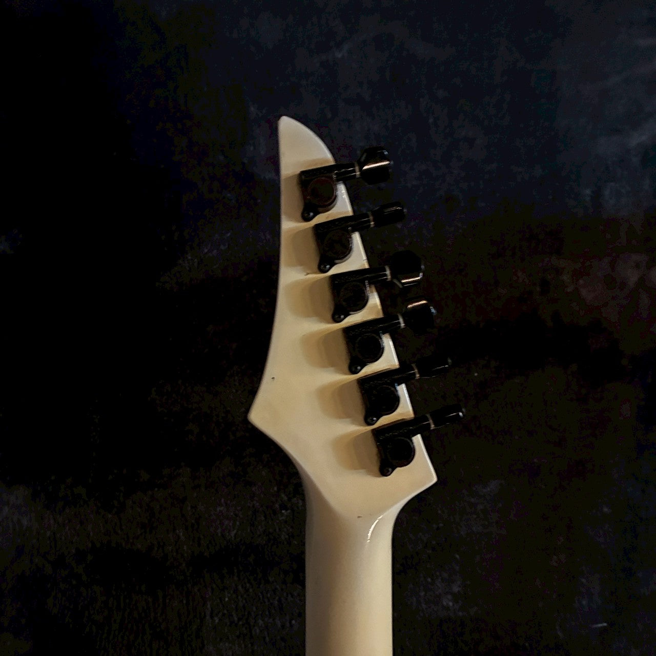 Aria Pro II Hellion Series 45-2 Ivory 【3.69㎏】