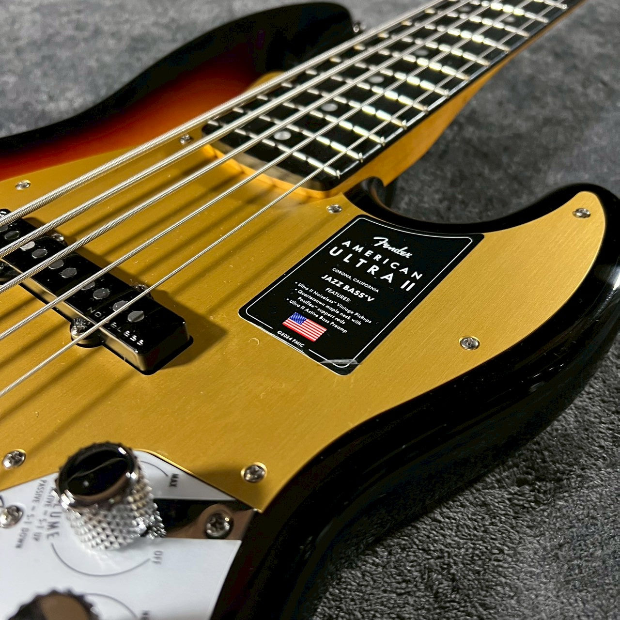 Fender USA American Ultra II Jazz Bass V Ultraburst 2024年製【4.55kg】【USED】