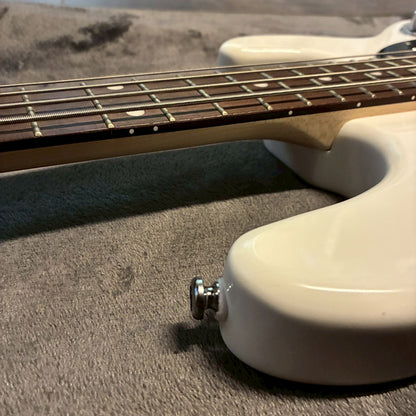 Sterling by MUSICMAN S.U.B Ray4　【USED】【4.01kg】