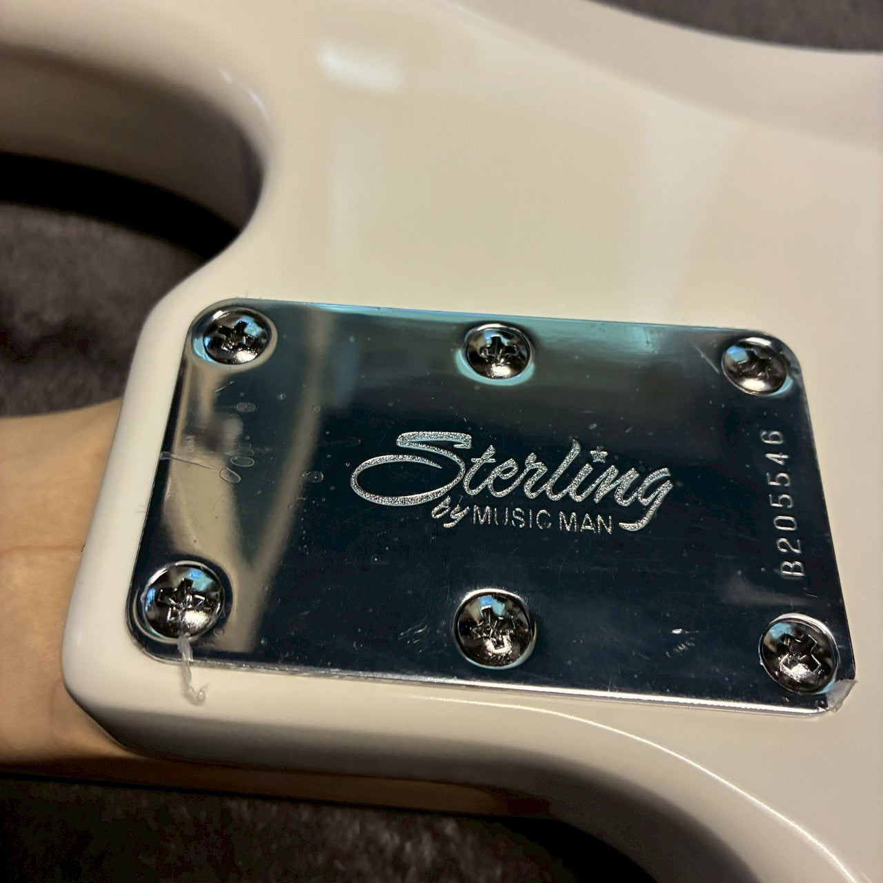 Sterling by MUSICMAN S.U.B Ray4　【USED】【4.01kg】