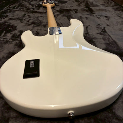 Sterling by MUSICMAN S.U.B Ray4　【USED】【4.01kg】