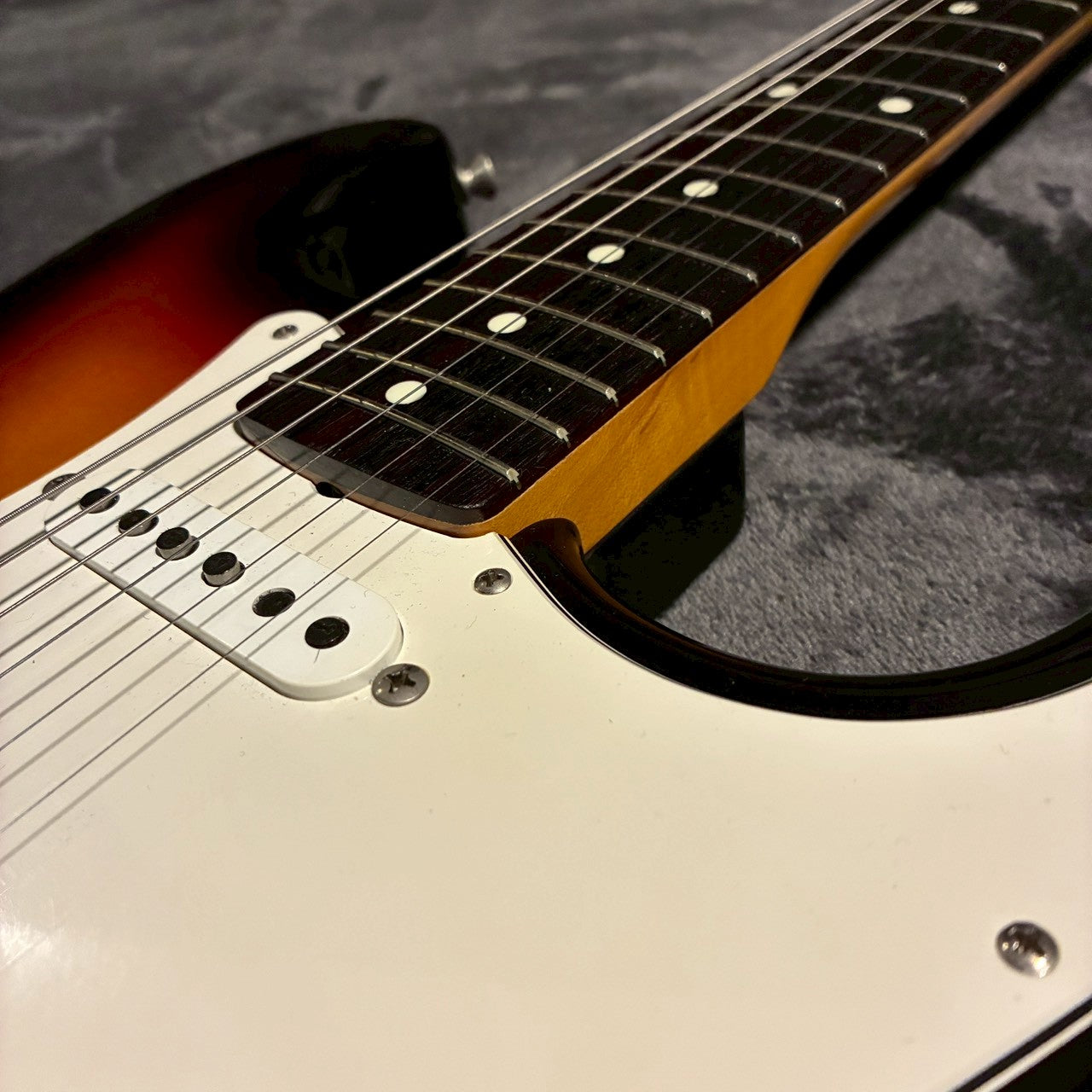 Fender Japan ST-62 3Tone Sunburst Oシリアル 97-00年製 【3.5kg】【USED】