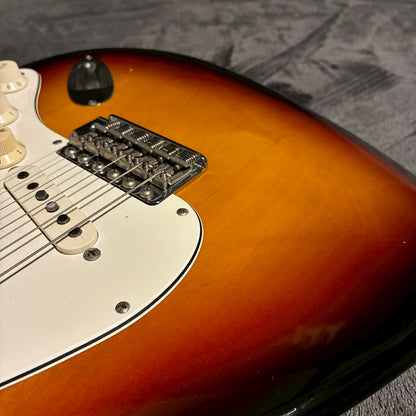 Fender Japan ST-62 3Tone Sunburst Oシリアル 97-00年製 【3.5kg】【USED】