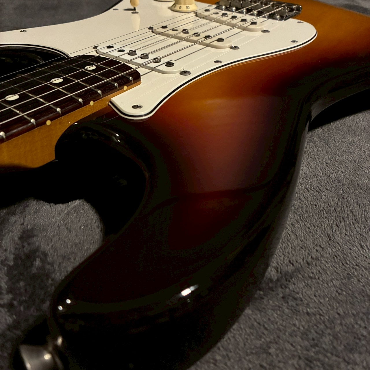 Fender Japan ST-62 3Tone Sunburst Oシリアル 97-00年製 【3.5kg】【USED】