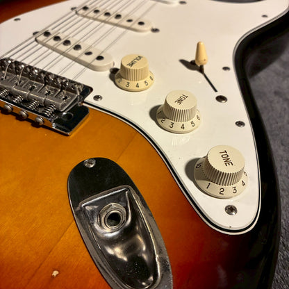 Fender Japan ST-62 3Tone Sunburst Oシリアル 97-00年製 【3.5kg】【USED】