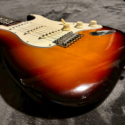 Fender Japan ST-62 3Tone Sunburst Oシリアル 97-00年製 【3.5kg】【USED】