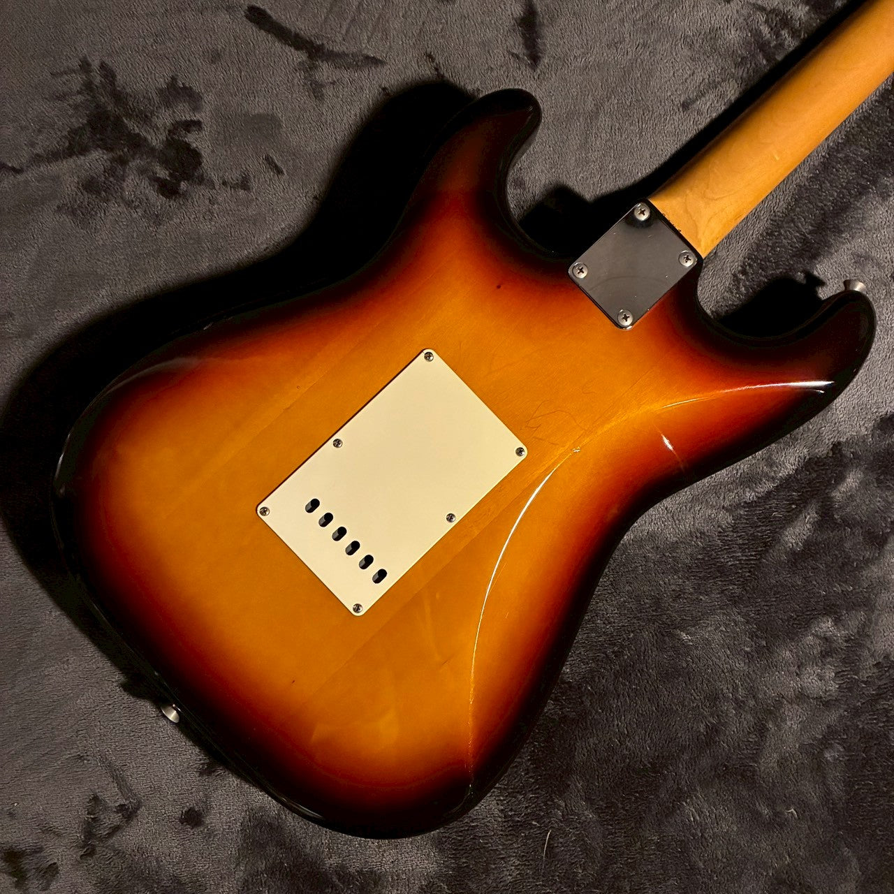 Fender Japan ST-62 3Tone Sunburst Oシリアル 97-00年製 【3.5kg】【USED】