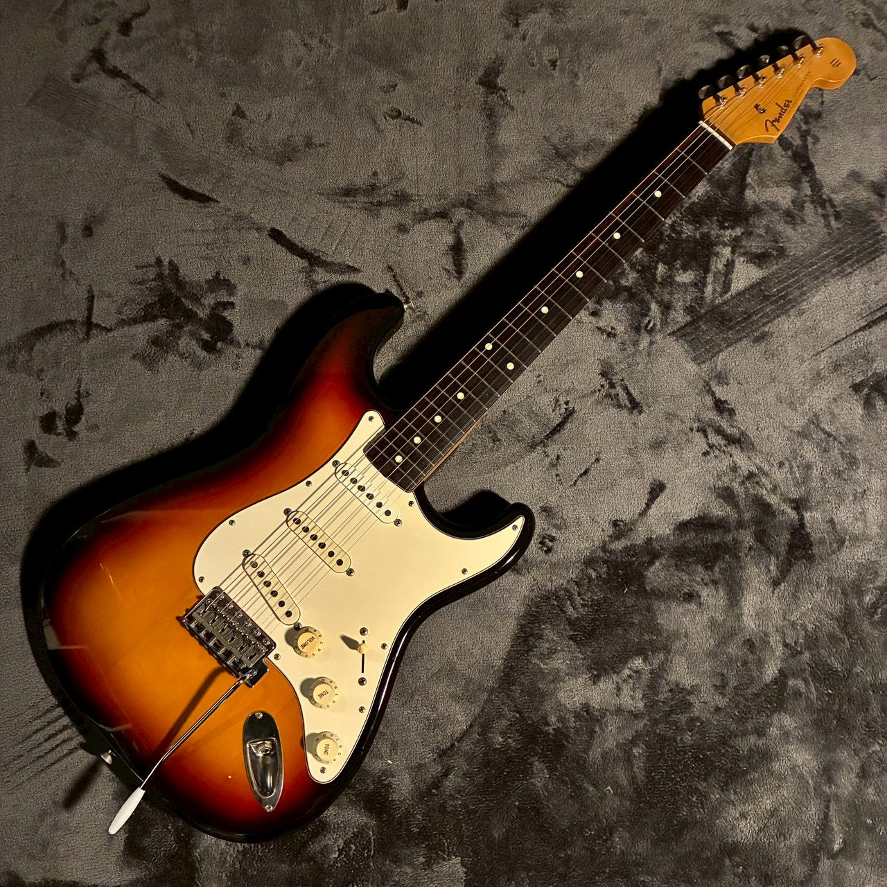 Fender Japan ST-62 3Tone Sunburst Oシリアル 97-00年製 【3.5kg】【USED】