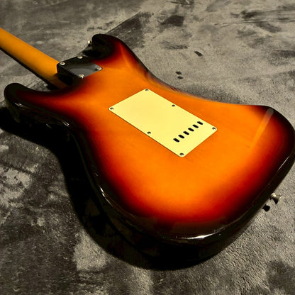 Fender Japan ST-62 3Tone Sunburst Oシリアル 97-00年製 【3.5kg】【USED】